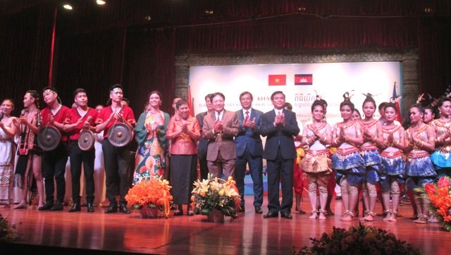 Lễ Khai mạc Tuần Văn hóa Việt Nam tại Campuchia